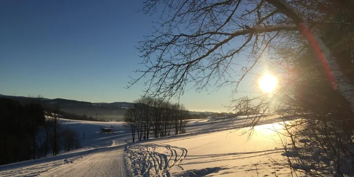 Pobyt se snídaní ve stylu první republiky: Kramářův zámek v Podkrkonoší nedaleko ski areálu