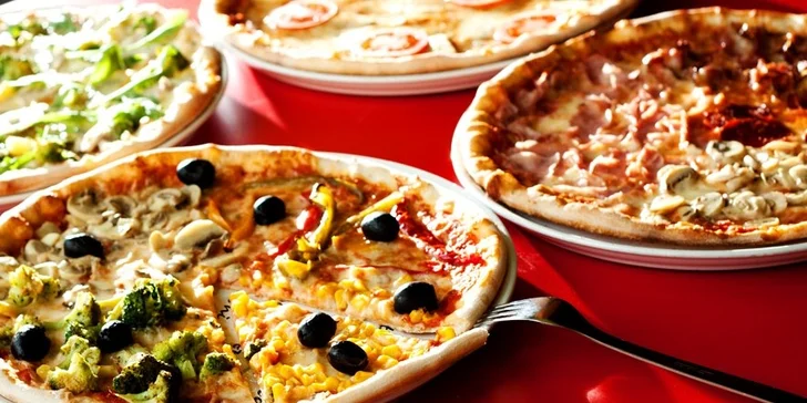 Hodina bowlingu a pizza dle vlastního výběru