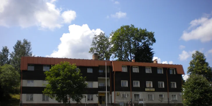 Užijte si pár dní v srdci Šumavy: pobyt s polopenzí uprostřed krásné přírody