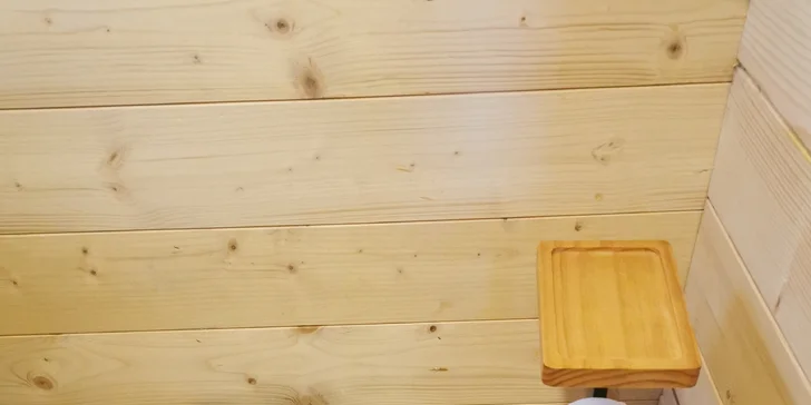 Glamping na vysoké úrovni: ubytování i snídaně v moderním domku na Vysočině