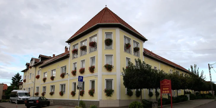 4* pobyt v maďarském Egeru: polopenze, neomezený wellness a prohlídka vinného sklípku
