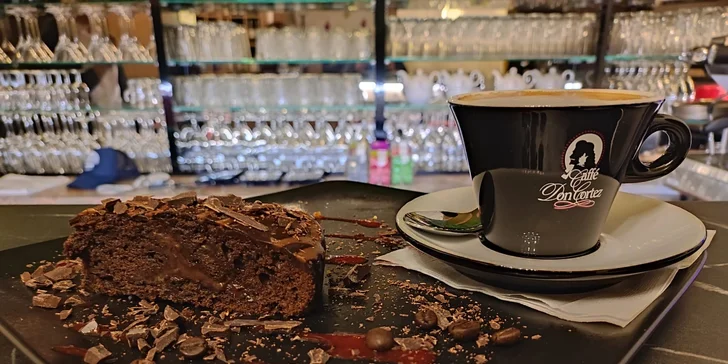 Parádní večer: 3chodové menu, alkoholické koktejly a karaoke zábava