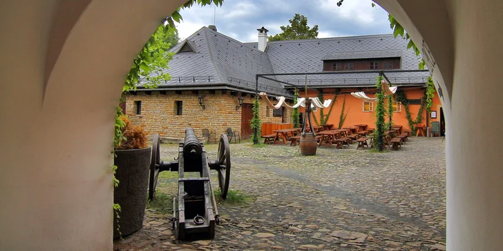 Otevřený voucher ve výši 500–2000 Kč na cokoli na Zámku Zábřeh: ubytování, restaurace i wellness