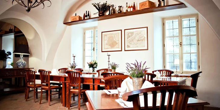 Otevřený voucher ve výši 500–5000 Kč na cokoli na Zámku Zábřeh: ubytování, restaurace i wellness