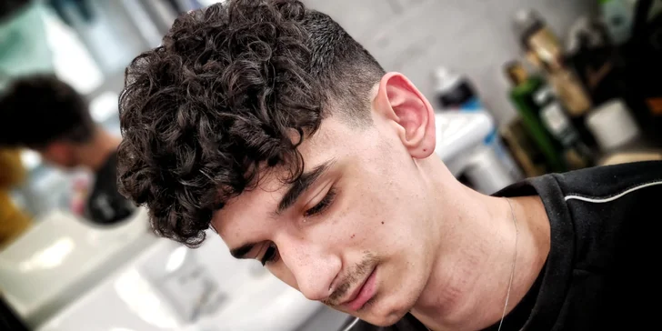 Péče v barbershopu: stříhání vlasů, úprava vousů i full servis od Dennyho