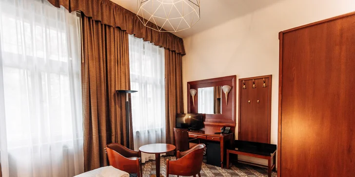 Pobyt ve 4* hotelu v Karlových Varech u Vřídelní kolonády se snídaní