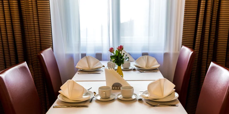 Pobyt ve 4* hotelu v Karlových Varech u Vřídelní kolonády se snídaní