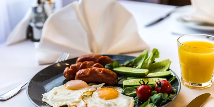 Pobyt ve 4* hotelu v Karlových Varech u Vřídelní kolonády se snídaní