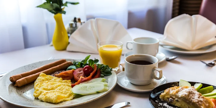 Relax v Karlových Varech: 4* hotel v centru města, snídaně i lázně