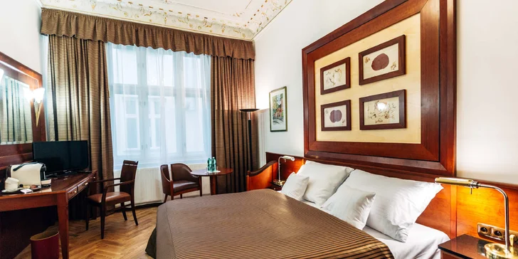 Relax v Karlových Varech: 4* hotel v centru města, snídaně i lázně