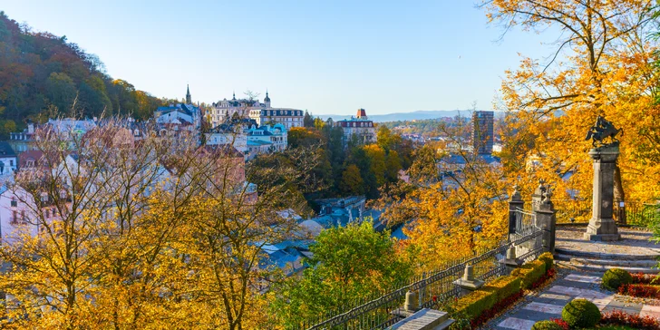 Relax v Karlových Varech: 4* hotel v centru města, snídaně i lázně