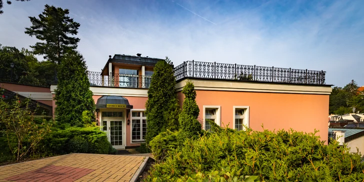 Pobyt v Karlových Varech s polopenzí, neomezeným wellness i koupelí