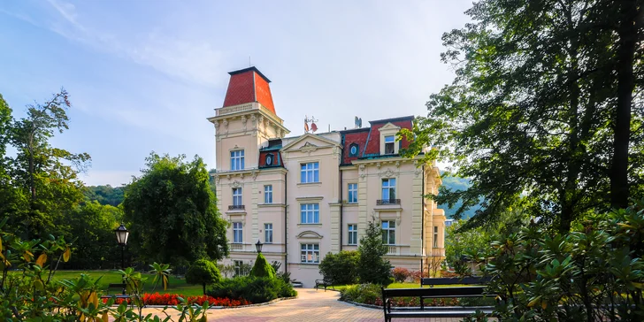 Pobyt v Karlových Varech se snídaní či polopenzí i neomezeným wellness