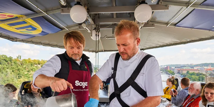 Degustační menu od špičkového šéfkuchaře podávané v oblacích: plošina zavěšená ve výšce 50 metrů