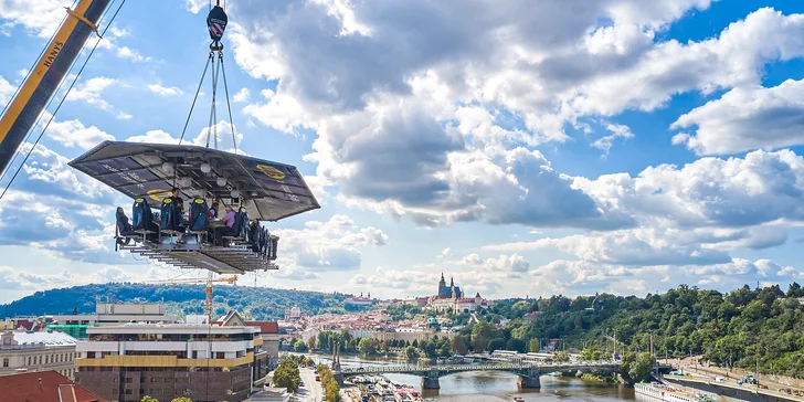 Premium Lunch in the Sky: 3chodové menu od kuchaře z Grandhotelu Pupp podávané v oblacích