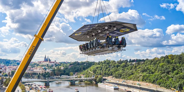 Degustační menu od špičkového šéfkuchaře podávané v oblacích: plošina zavěšená ve výšce 50 metrů