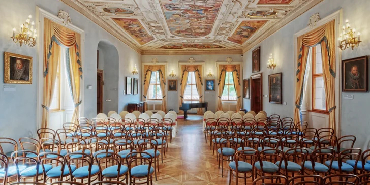 Prohlídka úchvatného Lobkowiczkého paláce pro dvě osoby