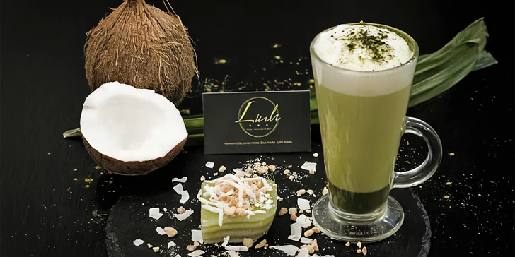 Veganský dezert a nápoj dle výběru pro 1 nebo 2 osoby: red velvet, brownies i medovník