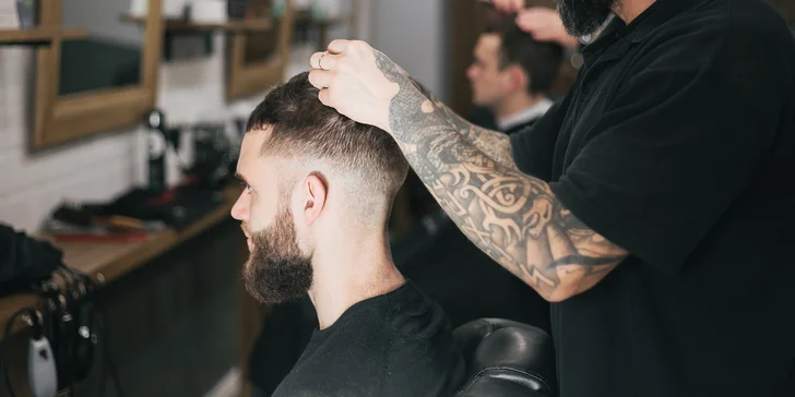 Péče pro chlapy od barbera Lumara: střih vlasů, úprava vousů nebo komplet s masáží a obočím