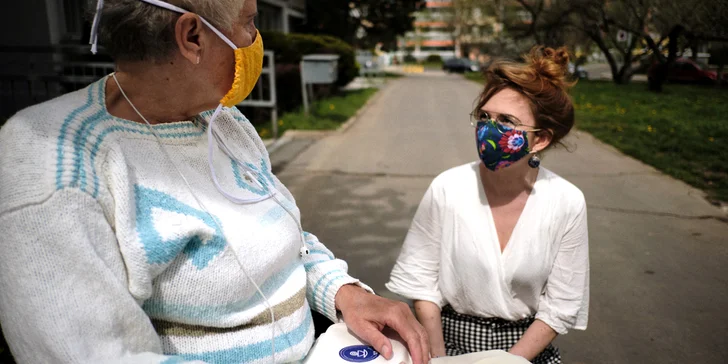 Potěš obědem: projekt, který pomáhá sociálním podnikům a seniorům v tíživé situaci