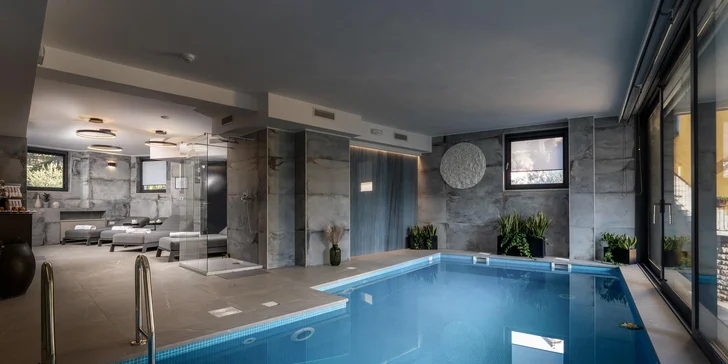 Dovolená v Chorvatsku: 4* hotel v Novigradu se snídaní a wellness, 80 metrů od pláže