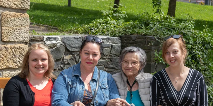 Přispějte na tísňovou službu Anděl Strážný, díky které mohou senioři zůstat ve svých domovech