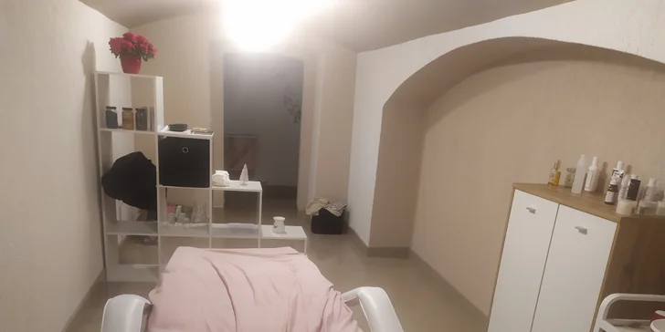 Pro hladké tělo: depilace horního rtu, brady, podpaží, rukou, lýtek i celého těla