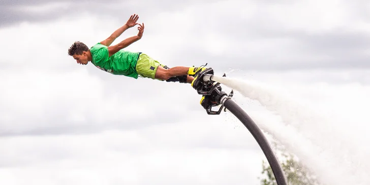 Lekce létání na flyboardu pro 1 osobu: základy i VIP lekce s Petrem Civínem s triky