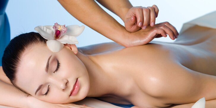 Skočte si na masáž: klasická nebo havajská procedura v délce dle výběru