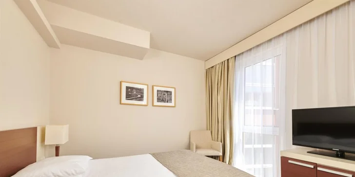 Dovolená v Poreči: 4* hotel 100 metrů od pláže, all inclusive, bazény a animační program