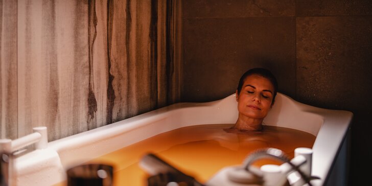 Luxusní 5* hotel v Mariánkách: polopenze, neomezeně sauny a bazény
