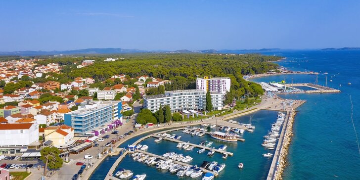 Chorvatský Biograd na Moru: 4* hotel u pláže, wellness s výhledem a jídlo