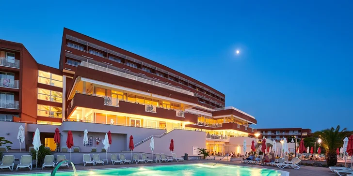 Dovolená v Poreči: 4* hotel 100 metrů od pláže, all inclusive, bazény a animační program