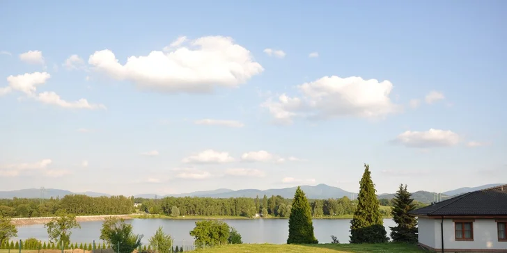 Čtyřhvězdičkový pobyt pro dva s polopenzí a privátním wellness v Beskydech