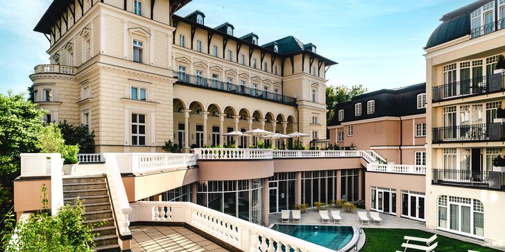 Luxusní 5* hotel v Mariánkách: polopenze, neomezeně sauny a bazény