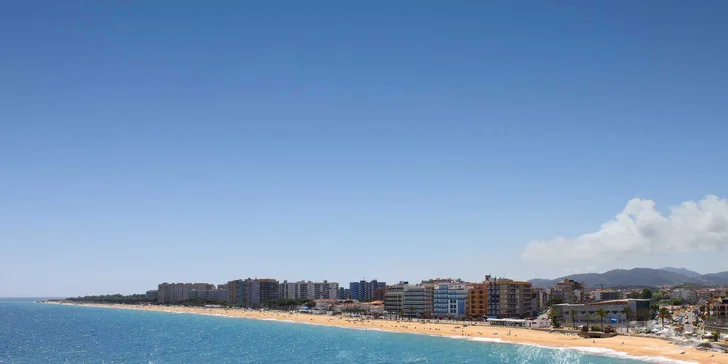 Španělská Costa Brava: zájezd pro rodiče s dětmi s táborovým programem a plnou penzí