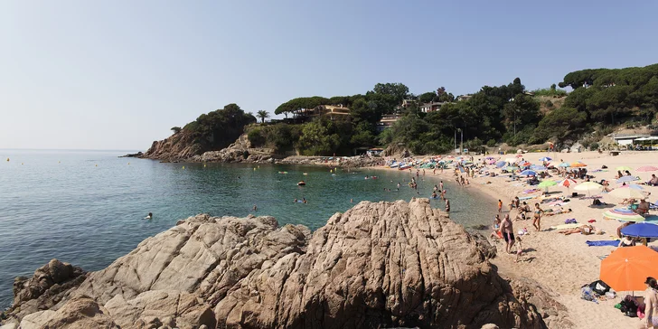 Španělská Costa Brava: zájezd pro rodiče s dětmi s táborovým programem a plnou penzí