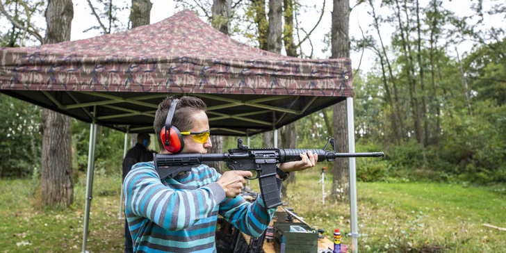 Kurzy na získání zbrojního průkazu: teoretická i praktická část