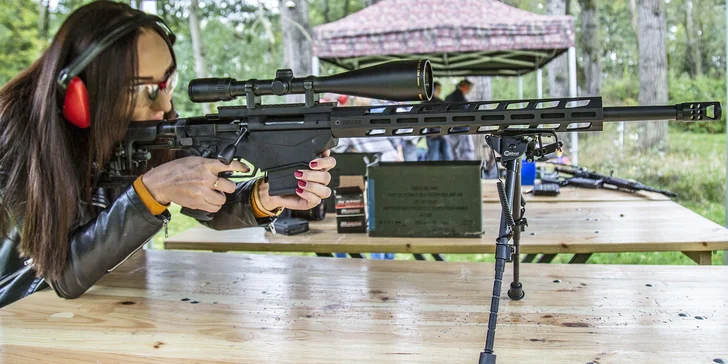 Zážitek jako žádný jiný: dobrodružný střelecký balíček Noční sniper