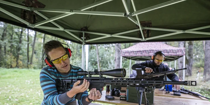 Zážitek jako žádný jiný: dobrodružný střelecký balíček Noční sniper