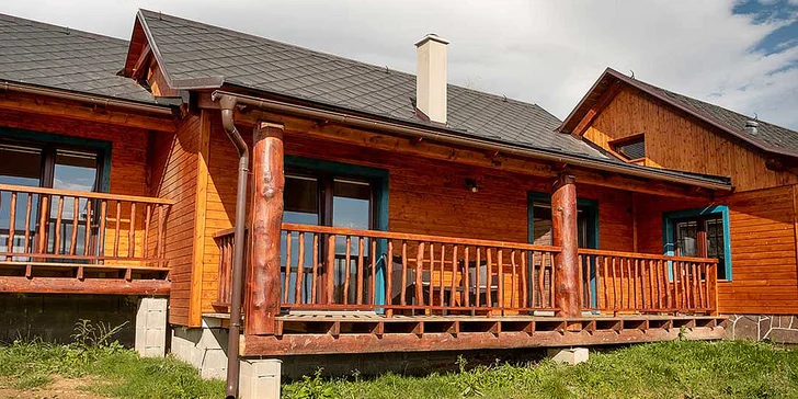 Relax na jesenickém ranči Orel: snídaně, privátní wellness i práce u koní, krmení a jízda v sedle