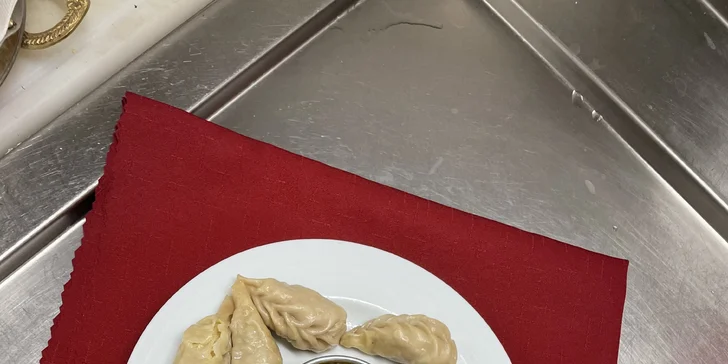 Otevřený voucher na 500 či 1000 Kč do nově otevřené indické a nepálské restaurace v centru Pardubic