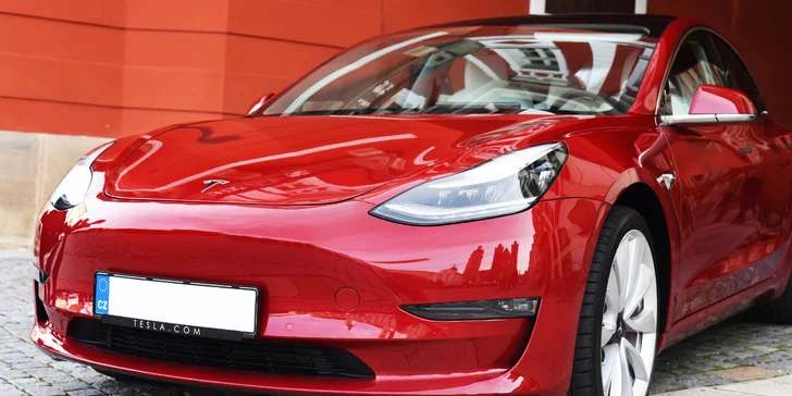 Jízda do budoucnosti v elektromobilu Tesla Model 3 Performance: 20–60 min. jako spolujezdec i řidič