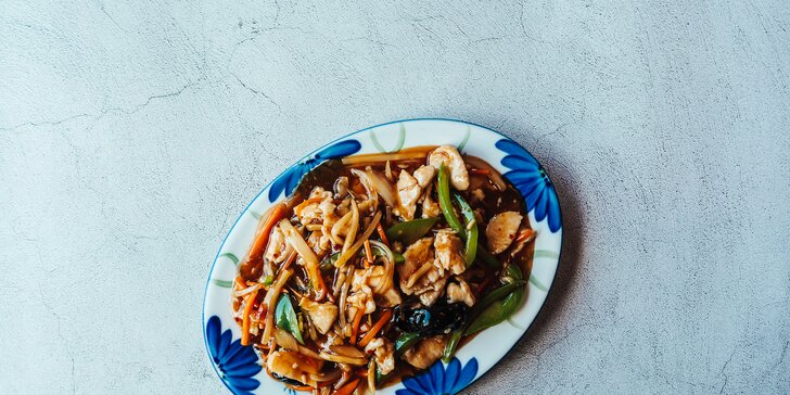 Voucher na 400 či 500 Kč na dobroty z čínské restaurace: hovězí polévka, závitky, kachna a mnohem víc