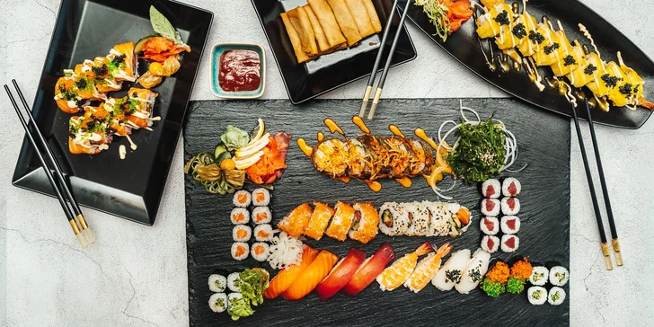 Sushi sety s 24 až 58 ks: maki, nigiri, velké smažené rolky i minizávitky a mořské řasy