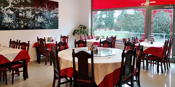 Tradiční čínské menu: 3 nebo 4 chody a švestkové víno pro 2 osoby
