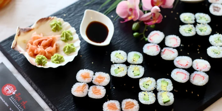 Sushi sety se 40 až 56 kousky: maki, nigiri, tempura i speciální smažené rolky