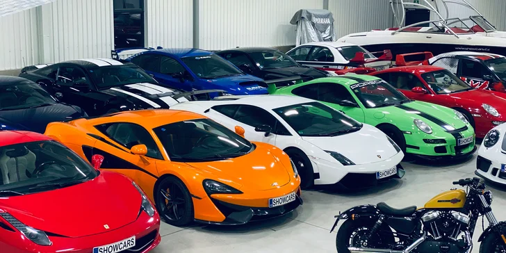 Dárkové poukazy na adrenalinové aktivity Showcars: supersporty, motocykly, okruhy i plavba lodí