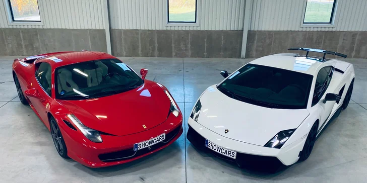 Porovnejte výkon dvou supersportů: jízda ve dvou autech pro jednoho