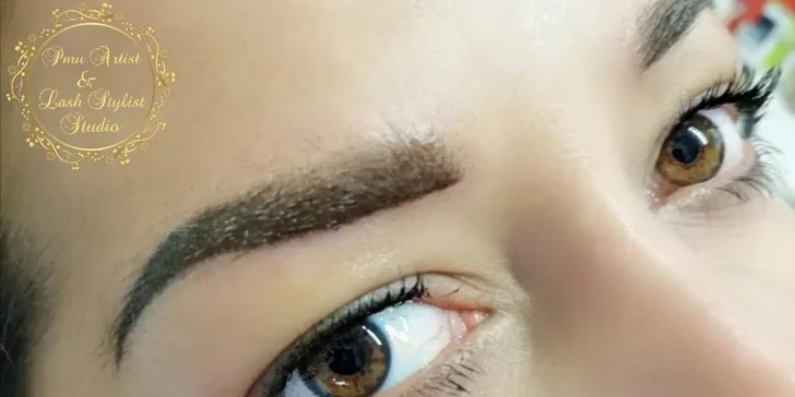 Permanentní make-up: obočí pudrovou technikou či kontura a výplň rtů i oční linky